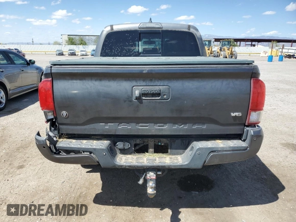 2017 Toyota Tacoma SR5 z VIN 3TMCZ5AN7HM071683, wystawiony jako Copart lot #53665755 z przebiegiem 65 180 mil mil oraz Szkoda całkowita • Salvage title. Historia ofert i sprzedaży dostępna na DreamBid. Obrazek 6.
