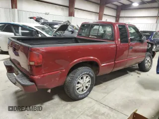2003 GMC Sonoma SLS with VIN 1GTDT19X938118388, listed as a Copart auction lot 88248425 with 0 mi miles and Salvage Title. Bid and sale history available at carsss.com. Image 3.