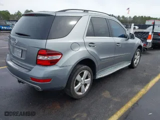 2011 Mercedes-Benz M-Class ML 350 with VIN 4JGBB5GB9BA679086, listed as a IAAI auction lot 41558414 with 144,513 mi miles. Bid and sale history available at carsss.com. Image 4.