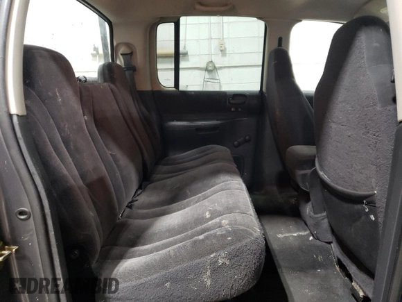 2003 Dodge Dakota Sport with VIN 1D7HL38X53S236624, listed as a Copart auction lot 80652444 with 136,363 mi miles and Salvage Title. Bid and sale history available at carsss.com. Image 10.