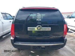 2011 Cadillac Escalade Premium z VIN 1GYS4CEF4BR143330, wystawiony jako IAAI lot #42305822 z przebiegiem 282 752 mil mil oraz . Historia ofert i sprzedaży dostępna na DreamBid. Obrazek 16.