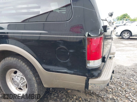 2001 Ford Excursion Limited с VIN 1FMNU42L21ED04391, выставлен на аукционе IAAI как лот 42198510 с пробегом 258 072 миль миль и . История ставок и продаж доступна на DreamBid. Изображение 6.