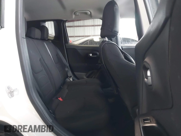 2020 Jeep Renegade Latitude with VIN ZACNJBBB4LPL00858, listed as a IAAI auction lot 39799564 with 96,002 mi miles. Bid and sale history available at carsss.com. Image 8.