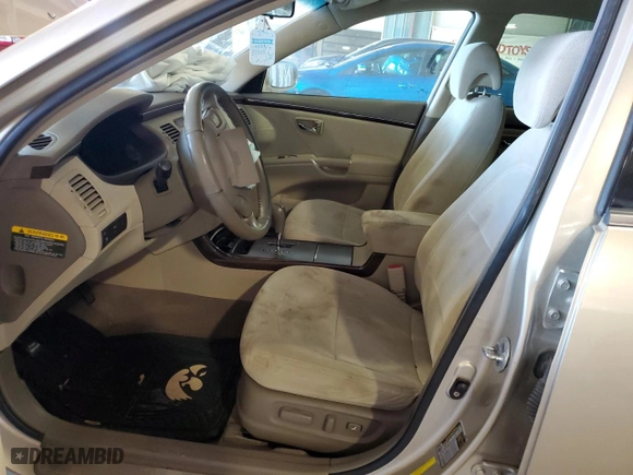 2011 Hyundai Azera GLS with VIN KMHFC4DD3BA533068, listed as a Copart auction lot 81233384 with 0 mi miles and Salvage Title. Bid and sale history available at carsss.com. Image 7.