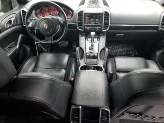 2013 Porsche Cayenne S with VIN WP1AB2A26DLA83415, listed as a Copart auction lot 58586125 with 141,439 mi miles and Salvage title. Bid and sale history available at DreamBid. Image 8.