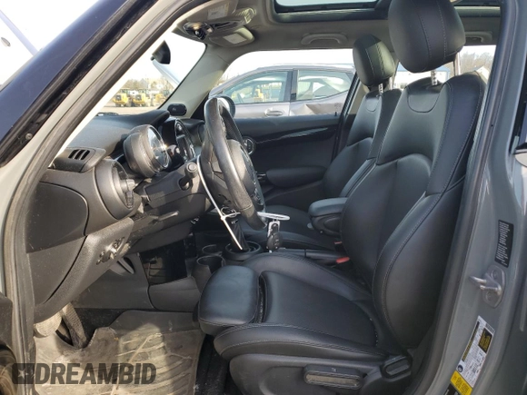 2018 MINI Hardtop 4 Door Cooper S с VIN WMWXU3C58J2F50385, выставлен на аукционе Copart как лот 51168775 с пробегом 77 091 миль миль и Списание • Salvage title. История ставок и продаж доступна на DreamBid. Изображение 7.