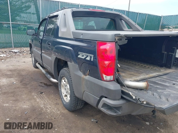 2004 Chevrolet Avalanche Z71 with VIN 3GNEK12T24G138368, listed as a IAAI auction lot 41989295 with 258,351 mi miles. Bid and sale history available at carsss.com. Image 3.