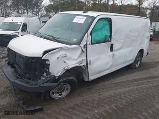 2019 GMC Savana Cargo Van with VIN 1GTW7AFG0K1187642, listed as a IAAI auction lot 41505063 with 103,846 mi miles. Bid and sale history available at carsss.com. Image 17.