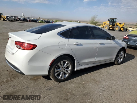 2015 Chrysler 200 Limited z VIN 1C3CCCABXFN697778, wystawiony jako Copart lot #52749775 z przebiegiem 94 455 mil mil oraz Szkody całkowita. Historia ofert i sprzedaży dostępna na DreamBid. Obrazek 3.