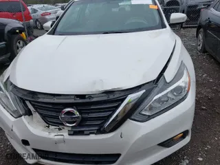 2017 Nissan Altima 2.5 SV with VIN 1N4AL3AP4HC173612, listed as a IAAI auction lot 41913418 with 146,911 mi miles. Bid and sale history available at carsss.com. Image 6.