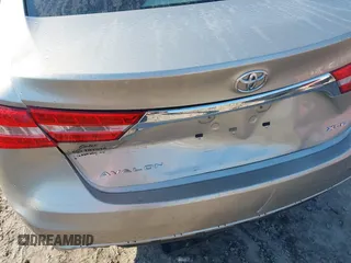 2014 Toyota Avalon Limited with VIN 4T1BK1EB0EU119889, listed as a IAAI auction lot 41653918 with 79,415 mi miles. Bid and sale history available at carsss.com. Image 6.
