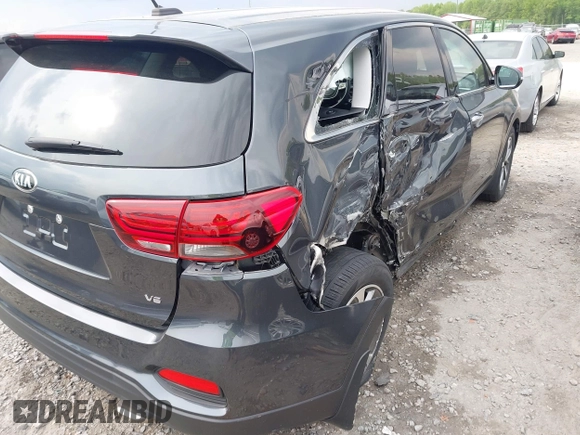 2020 Kia Sorento S z VIN 5XYPG4A5XLG690303, wystawiony jako IAAI lot #42070603 z przebiegiem 55 434 mil mil oraz . Historia ofert i sprzedaży dostępna na DreamBid. Obrazek 17.