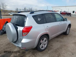 2006 Toyota RAV4 Sport with VIN JTMZD32V766017373, listed as a IAAI auction lot 41891509 with 105,688 mi miles. Bid and sale history available at carsss.com. Image 4.