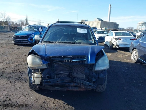 2008 Hyundai Tucson GLS with VIN KM8JM12B28U913372, listed as a IAAI auction lot 41541645 with 168,000 mi miles. Bid and sale history available at carsss.com. Image 6.