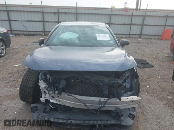 2019 Toyota Avalon XLE with VIN 4T1BZ1FB9KU028903, listed as a IAAI auction lot 41743931 with 68,550 mi miles and . Bid and sale history available at DreamBid. Image 13.