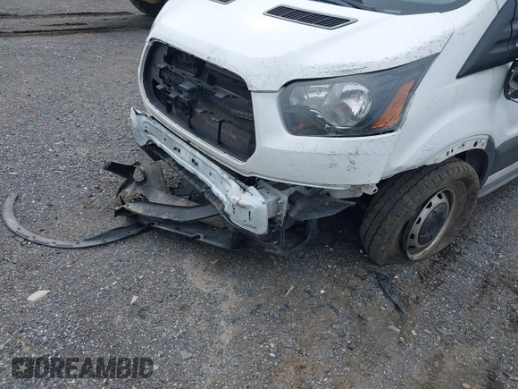 2018 Ford Transit with VIN 1FTYE2CM4JKA10552, listed as a IAAI auction lot 42003388 with 116,464 mi miles. Bid and sale history available at carsss.com. Image 6.
