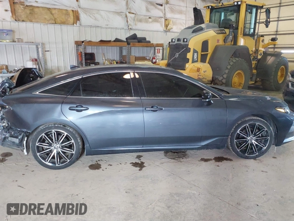 2019 Toyota Avalon XLE with VIN 4T1BZ1FBXKU008160, listed as a IAAI auction lot 41629105 with 116,624 mi miles. Bid and sale history available at carsss.com. Image 14.