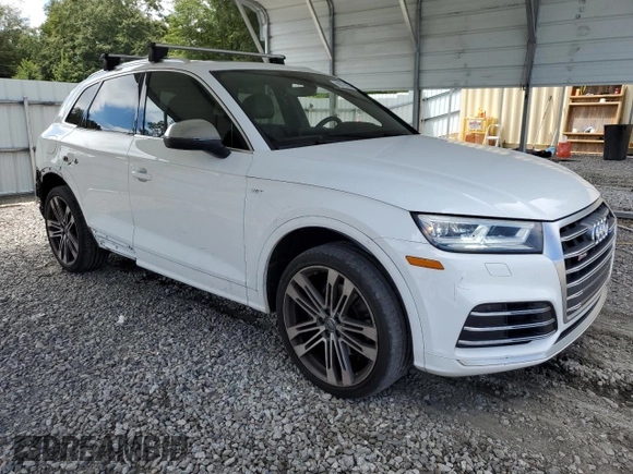 2018 Audi SQ5 Premium Plus with VIN WA1A4AFY5J2008235, listed as a Copart auction lot 69870804 with 116,610 mi miles and Salvage Title. Bid and sale history available at DreamBid. Image 4.
