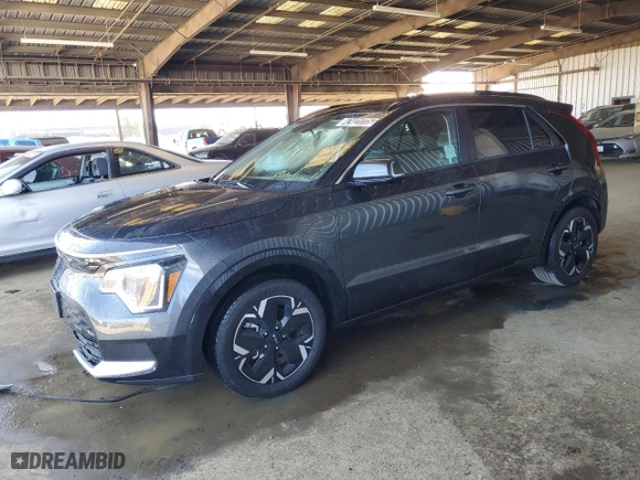 2023 Kia Niro EV Wind with VIN KNDCR3L16P5027354, listed as a Copart auction lot 47421775 with 45,401 mi miles and Clean Title. Bid and sale history available at carsss.com. Image 1.
