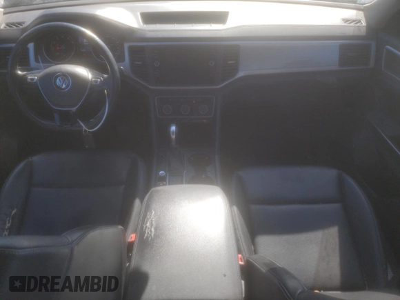 2018 Volkswagen Atlas SE с VIN 1V2CP2CA3JC596938, выставлен на аукционе Copart как лот 46811805 с пробегом 169 414 миль миль и Списание • Salvage title. История ставок и продаж доступна на DreamBid. Изображение 8.