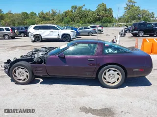 1994 Chevrolet Corvette with VIN 1G1YY22P5R5106289, listed as a IAAI auction lot 42048667 with 1 mi miles. Bid and sale history available at carsss.com. Image 15.