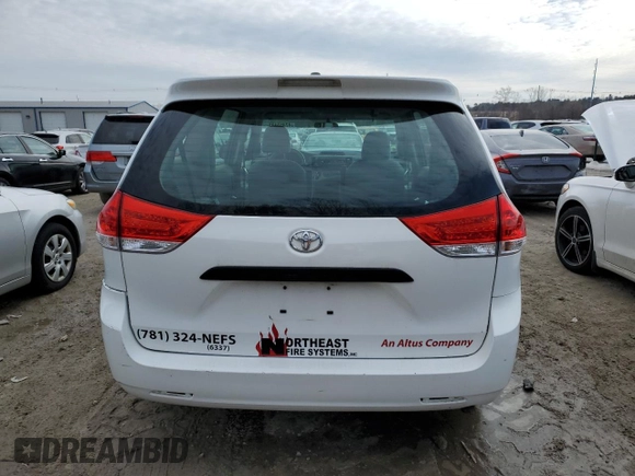 2013 Toyota Sienna L с VIN 5TDZK3DC6DS315122, выставлен на аукционе Copart как лот 47453125 с пробегом 161 106 миль миль и На запчасти • Non repairable. История ставок и продаж доступна на DreamBid. Изображение 6.