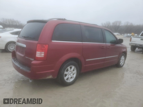 2010 Chrysler Town & Country Touring Plus z VIN 2A4RR8DX2AR374940, wystawiony jako Copart lot #43761765 z przebiegiem 191 572 mil mil oraz Szkoda całkowita • Salvage title. Historia ofert i sprzedaży dostępna na DreamBid. Obrazek 3.
