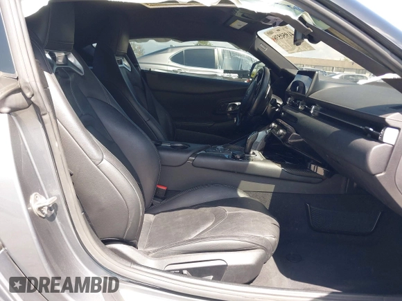 2022 Toyota Supra 3.0 z VIN WZ1DB0C03NW050498, wystawiony jako IAAI lot #41950538 z przebiegiem 42 449 mil mil oraz . Historia ofert i sprzedaży dostępna na DreamBid. Obrazek 5.