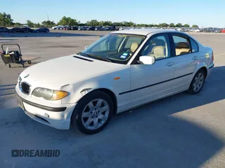 2003 BMW 3 Series 325i with VIN WBAEV33423KL60481, listed as a IAAI auction lot 42073715 with 177,763 mi miles and . Bid and sale history available at carsss.com. Image 2.