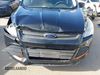 2014 Ford Escape S with VIN 1FMCU0F72EUD51798, listed as a IAAI auction lot 41925673 with 149,545 mi miles. Bid and sale history available at carsss.com. Image 6.