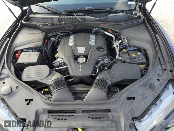 2022 Maserati Levante GT with VIN ZN661XUA1NX398867, listed as a Copart auction lot 37395284 with 18,539 mi miles. Bid and sale history available at carsss.com. Image 12.