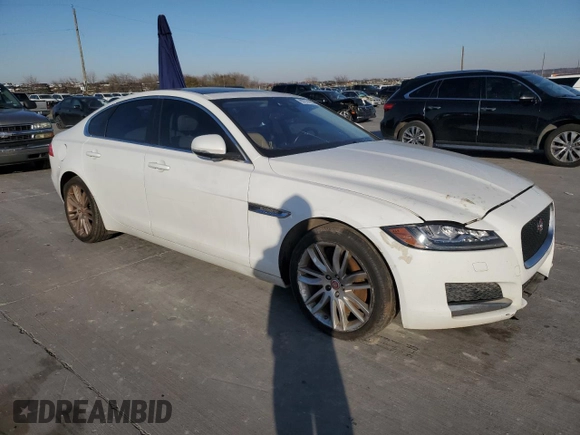2016 Jaguar XF 35t Prestige with VIN SAJBE4BV5GCY17842, listed as a Copart auction lot 87974205 with 136,278 mi miles and Clean Title. Bid and sale history available at carsss.com. Image 4.