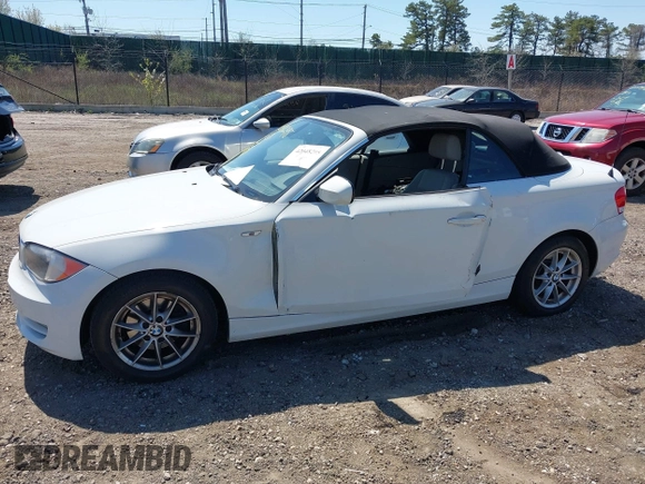 2010 BMW 1 Series 128i with VIN WBAUL7C53AVJ77801, listed as a IAAI auction lot 42048295 with 152,176 mi miles and . Bid and sale history available at carsss.com. Image 6.