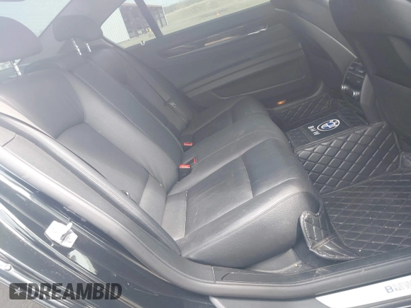 2015 BMW 7 Series 740Li xDrive with VIN WBAYF4C55FD874116, listed as a IAAI auction lot 41877144 with 156,280 mi miles. Bid and sale history available at carsss.com. Image 8.