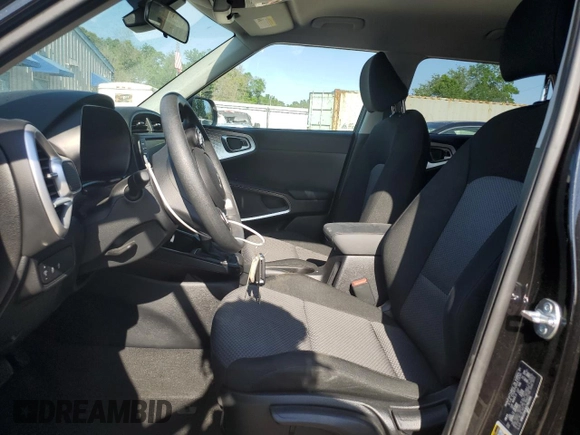 2025 Kia Soul LX with VIN KNDJ23AU6S7932991, listed as a Copart auction lot 54365335 with 8,995 mi miles and Clean Title. Bid and sale history available at DreamBid. Image 7.