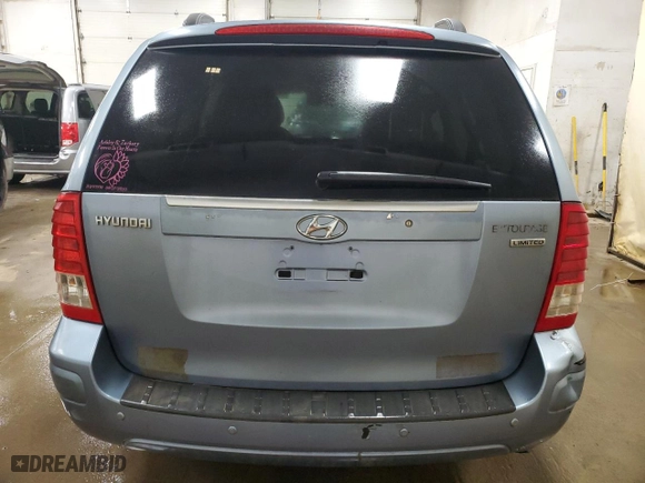 2008 Hyundai Entourage GLS with VIN KNDMC233086054448, listed as a Copart auction lot 81988274 with 197,103 mi miles and Clean Title. Bid and sale history available at carsss.com. Image 6.