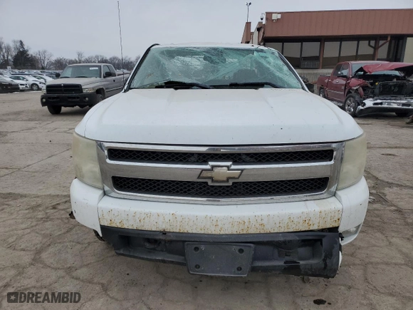 2007 Chevrolet Silverado 1500 LTZ with VIN 2GCEK13M571690962, listed as a Copart auction lot 88044285 with 204,980 mi miles and Salvage Title. Bid and sale history available at carsss.com. Image 5.