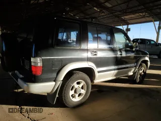 2000 Isuzu Trooper S with VIN JACDJ58X2Y7J03502, listed as a Copart auction lot 41897665 with 183,081 mi miles and Clean title. Bid and sale history available at DreamBid. Image 3.