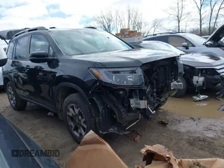 2022 Honda Passport TrailSport with VIN 5FNYF8H60NB011632, listed as a IAAI auction lot 41779705 with 42,038 mi miles and . Bid and sale history available at DreamBid. Image 1.
