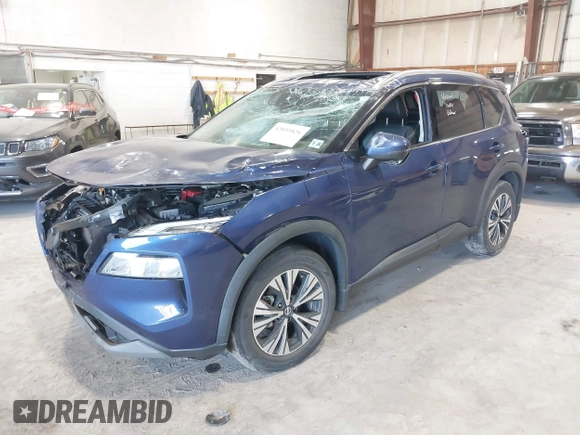 2021 Nissan Rogue SV z VIN 5N1AT3BB6MC757321, wystawiony jako IAAI lot #42035826 z przebiegiem 45 443 mil mil oraz . Historia ofert i sprzedaży dostępna na DreamBid. Obrazek 2.