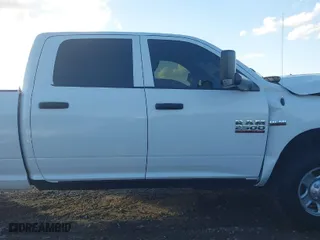 2018 Ram 2500 Tradesman with VIN 3C6UR5HJ2JG150262, listed as a IAAI auction lot 40723556 with 63,080 mi miles. Bid and sale history available at carsss.com. Image 13.