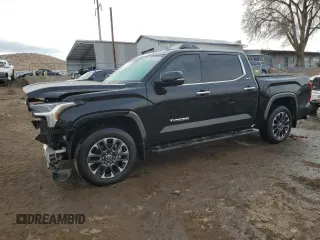 2024 Toyota Tundra Limited z VIN 5TFJA5DB3RX171081, wystawiony jako Copart lot #87020974 z przebiegiem Nie podano mil oraz Szkoda całkowita • Salvage title. Historia ofert i sprzedaży dostępna na DreamBid. Obrazek 1.