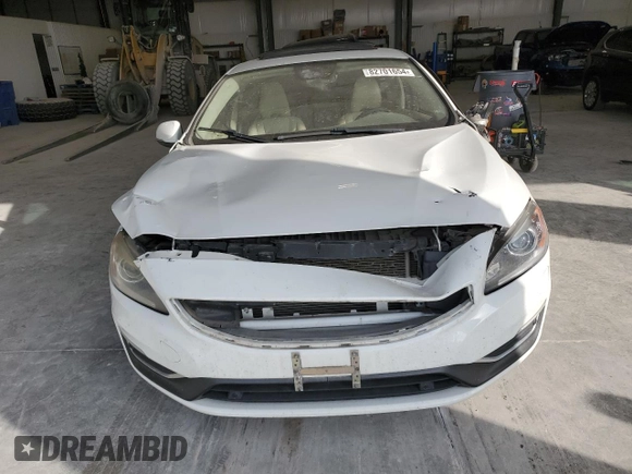 2015 Volvo S60 T5 Platinum with VIN YV1612TM8F2352980, listed as a Copart auction lot 82701654 with 0 mi miles and Salvage Title. Bid and sale history available at carsss.com. Image 5.
