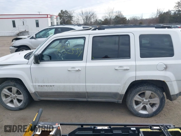 2011 Jeep Patriot Latitude with VIN 1J4NT1GB4BD126488, listed as a IAAI auction lot 41652554 with 179,724 mi miles. Bid and sale history available at carsss.com. Image 14.
