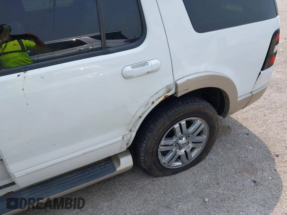 2006 Ford Explorer Eddie Bauer with VIN 1FMEU74E16UB33744, listed as a IAAI auction lot 42387031 with 186,674 mi miles and . Bid and sale history available at DreamBid. Image 6.