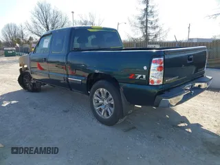 2001 Chevrolet Silverado 1500 LS with VIN 1GCEK19T31E163538, listed as a IAAI auction lot 41781058 with 0 mi miles. Bid and sale history available at carsss.com. Image 3.