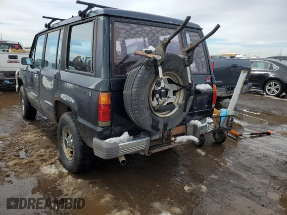 1991 Isuzu Trooper z VIN JACCH58E3M7900325, wystawiony jako Copart lot #79525294 z przebiegiem 146 593 mil mil oraz Czysty tytuł • Clean title. Historia ofert i sprzedaży dostępna na DreamBid. Obrazek 2.