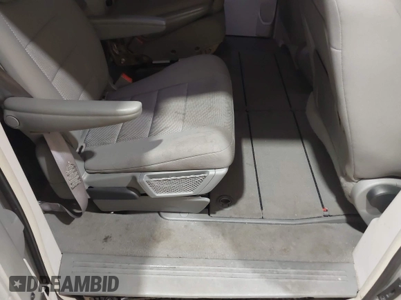 2008 Dodge Grand Caravan SXT with VIN 1D8HN54P18B129536, listed as a IAAI auction lot 41844874 with 260,000 mi miles and . Bid and sale history available at DreamBid. Image 8.