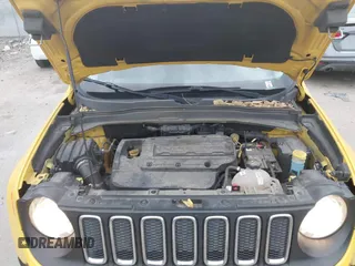 2015 Jeep Renegade Latitude with VIN ZACCJABH0FPB68514, listed as a IAAI auction lot 41904030 with 72,650 mi miles. Bid and sale history available at carsss.com. Image 10.