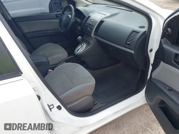 2012 Nissan Sentra 2.0 z VIN 3N1AB6AP9CL785819, wystawiony jako IAAI lot #42248537 z przebiegiem 185 392 mil mil oraz . Historia ofert i sprzedaży dostępna na DreamBid. Obrazek 5.